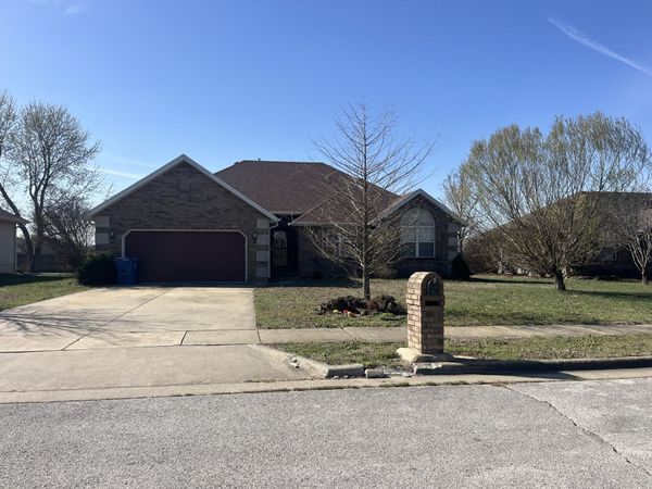 4362 W 2nd Street, Battlefield, MO 65619