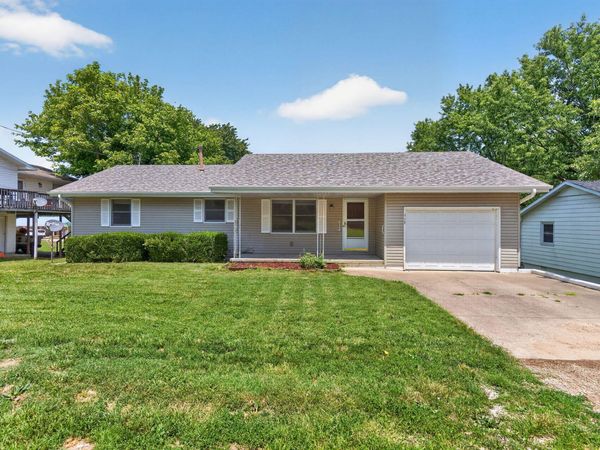 113 W Edgewood Street , Crane, MO 65633