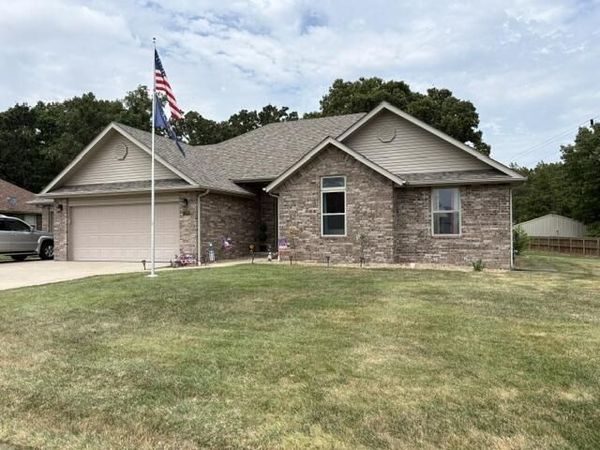 1103 Chicory Lane , Aurora, MO 65605