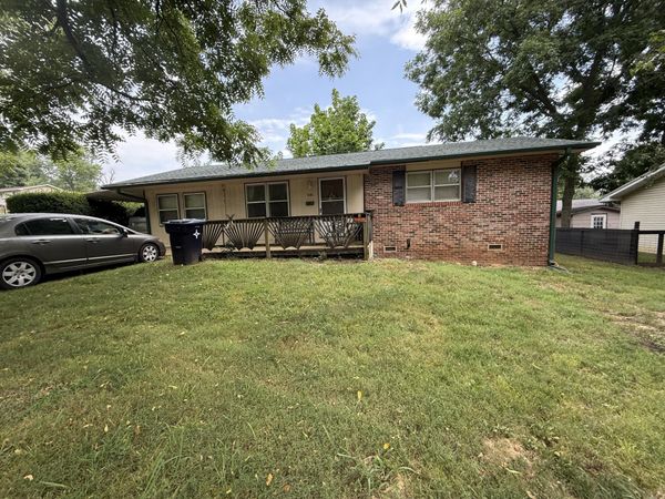1010 Jefferson Avenue , West Plains, MO 65775