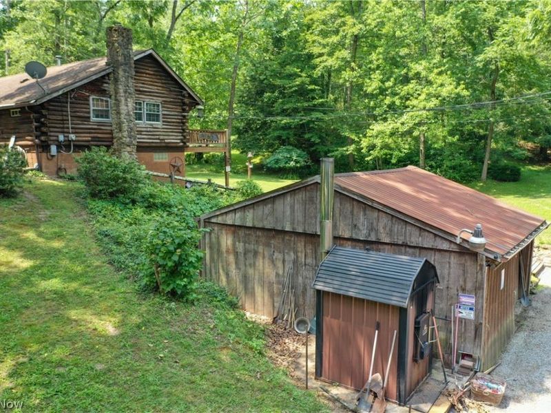 3239 Salineville Road NE, Carrollton, OH 44615 Photo 2