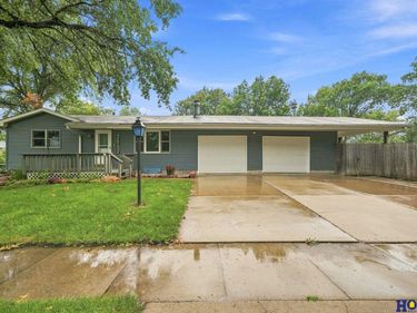 1701 N 52nd Street, Lincoln, NE 68504
