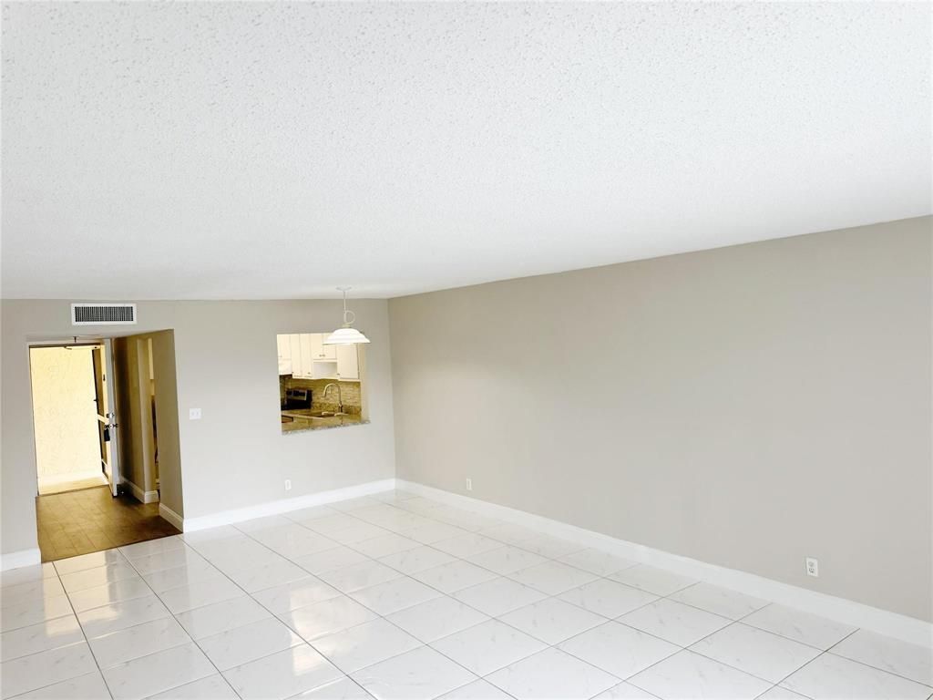 2788 Tennis Club Drive, Unit 101, West Palm Beach, FL 33417 Photo