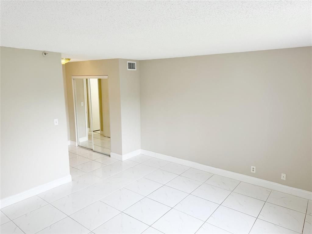 2788 Tennis Club Drive, Unit 101, West Palm Beach, FL 33417 Photo