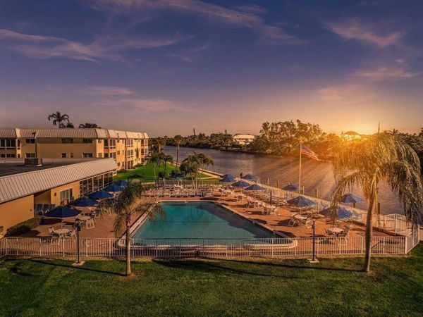 14 Colonial Club Drive, Unit 300, Boynton Beach, FL 33435