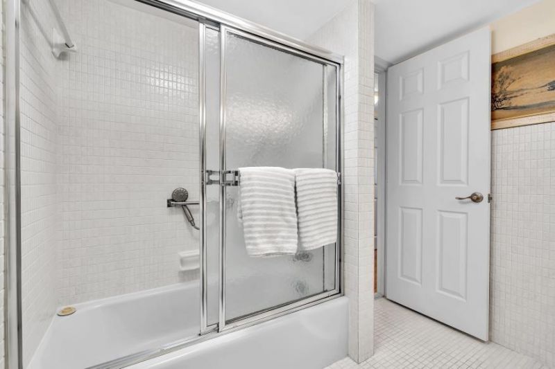 14 Colonial Club Drive, Unit 300, Boynton Beach, FL 33435 Photo