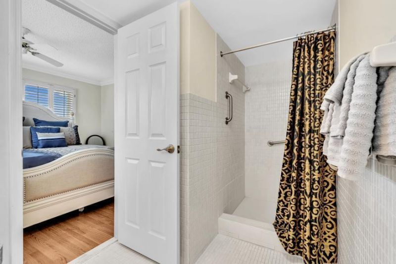 14 Colonial Club Drive, Unit 300, Boynton Beach, FL 33435 Photo