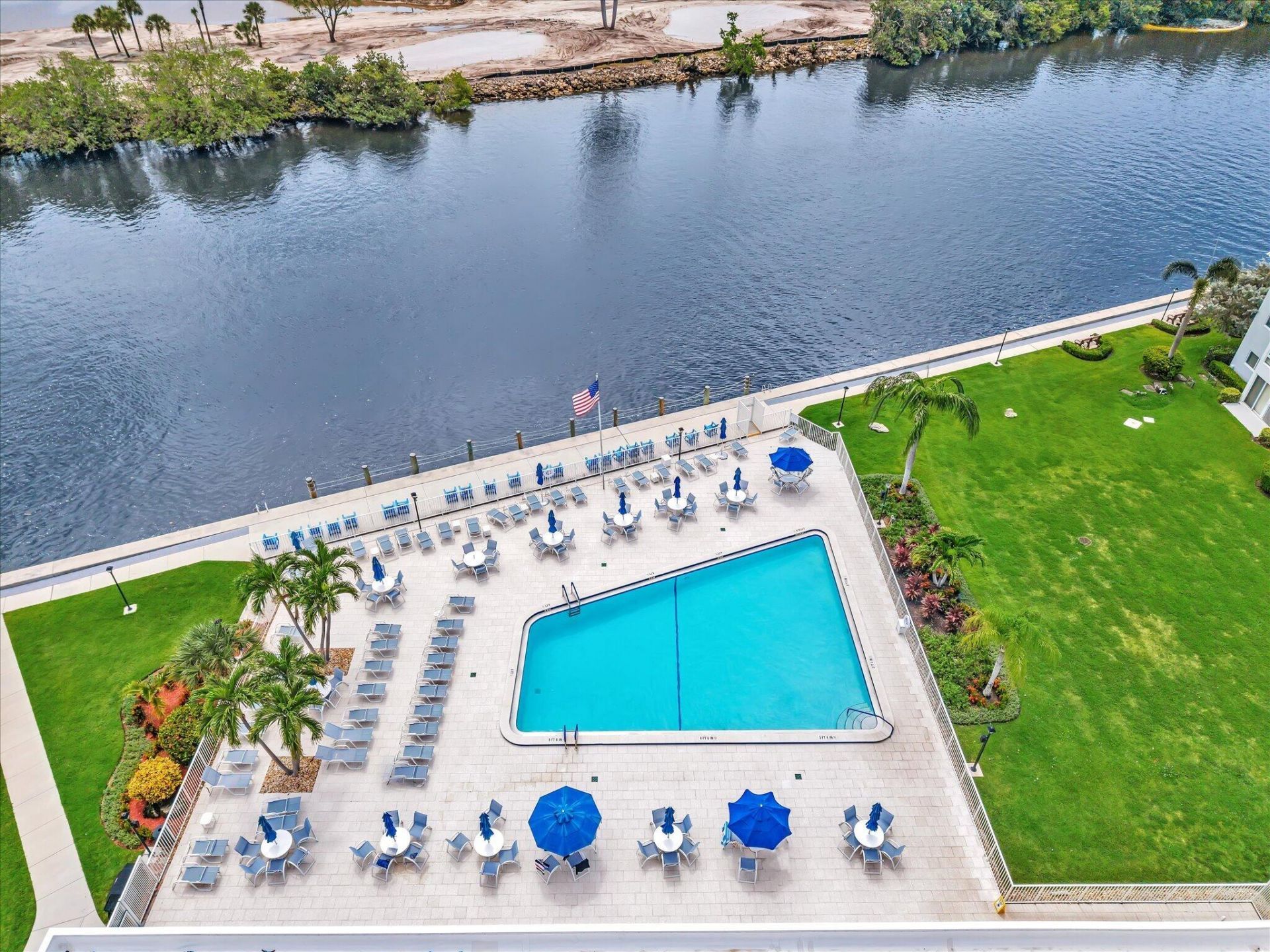 14 Colonial Club Drive, Unit 300, Boynton Beach, FL 33435 Photo