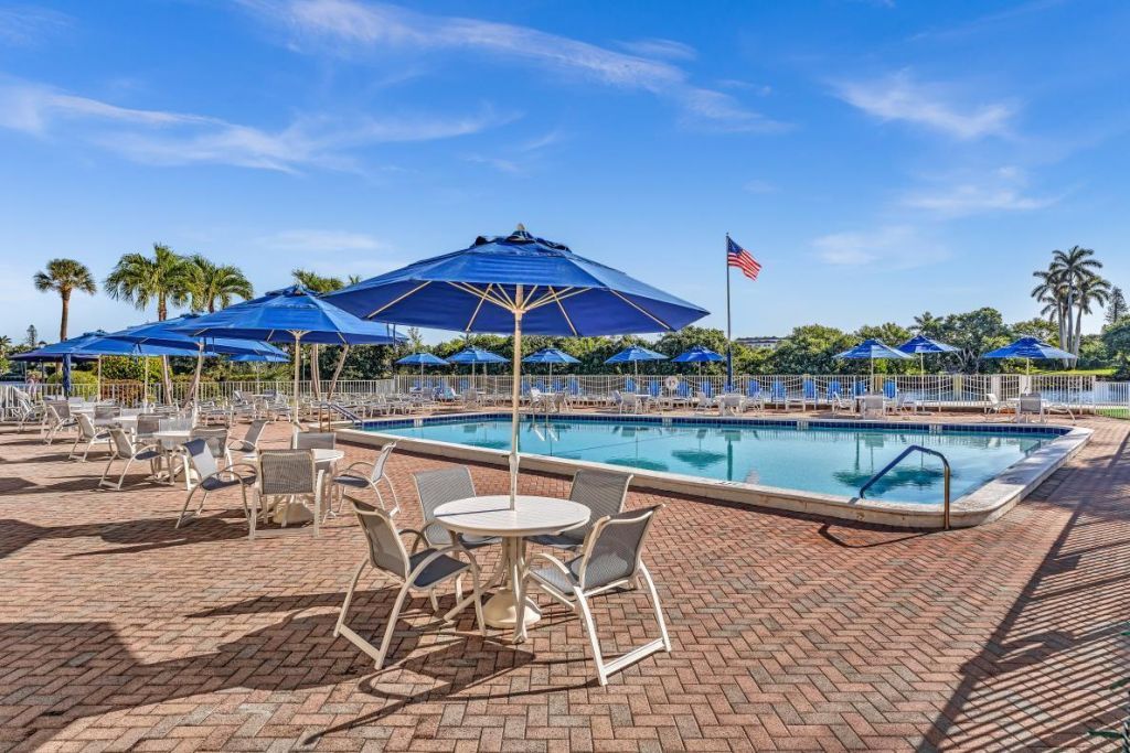 14 Colonial Club Drive, Unit 300, Boynton Beach, FL 33435 Photo