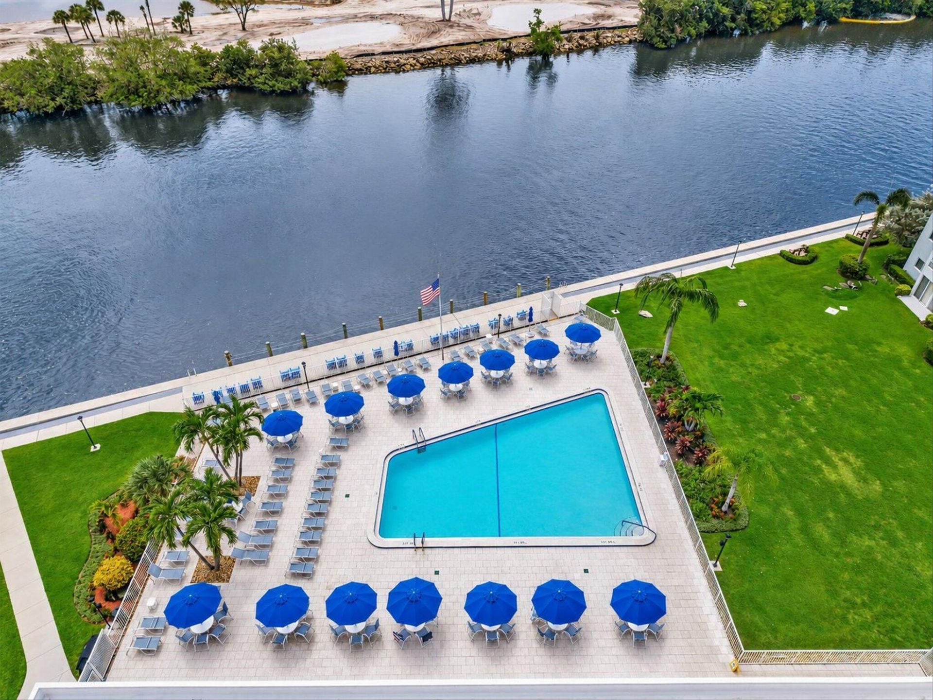 14 Colonial Club Drive, Unit 300, Boynton Beach, FL 33435 Photo