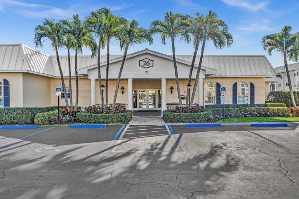 14 Colonial Club Drive, Unit 300, Boynton Beach, FL 33435 Photo