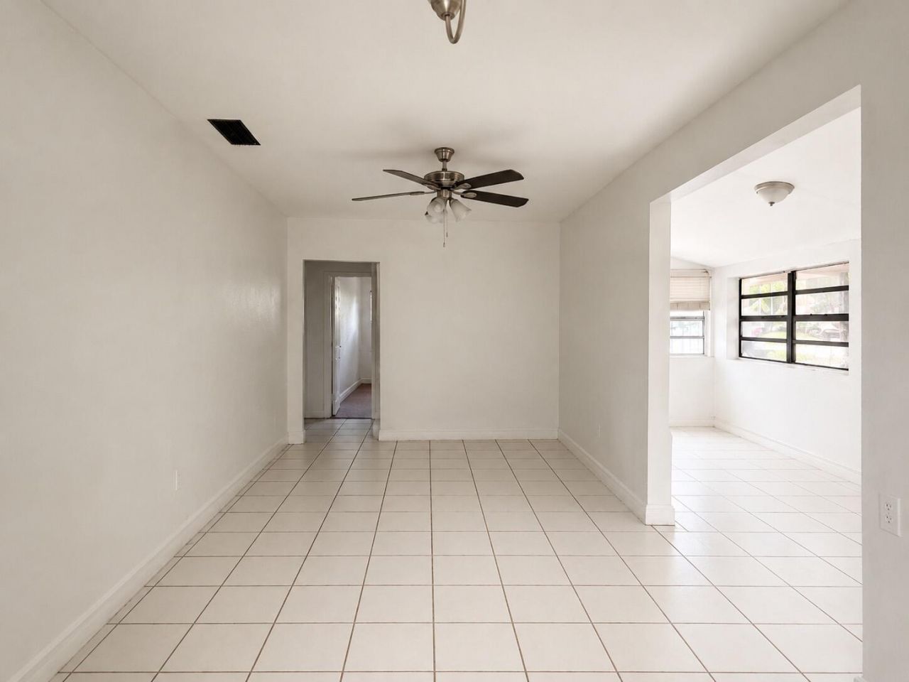 445 NE 163rd Street, Miami, FL 33162 Photo