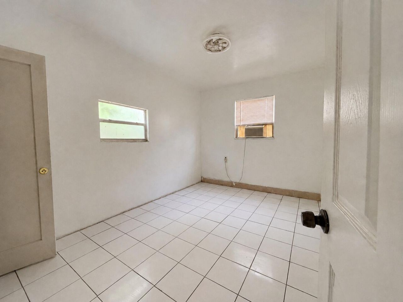 445 NE 163rd Street, Miami, FL 33162 Photo