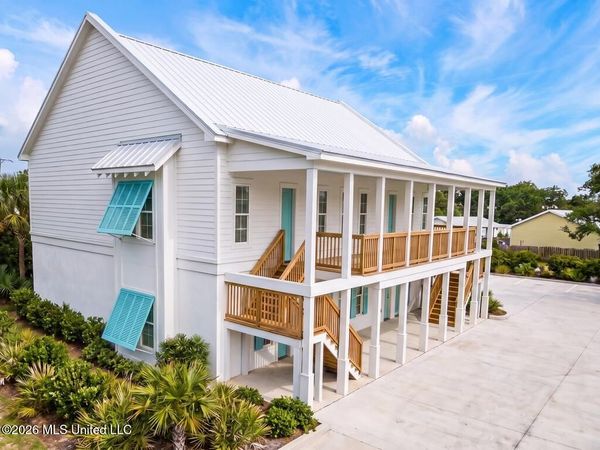 507 Main Street, Bay Saint Louis, MS 39520