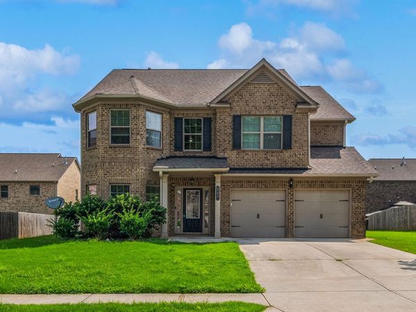 419 Live Oak Pass, Loganville, GA 30052