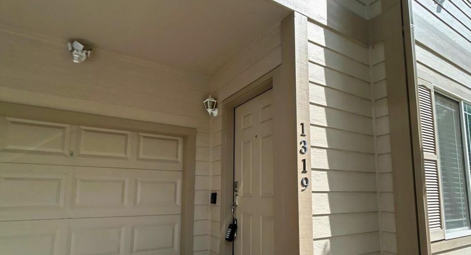 1319 Powell Lane, Reno, NV 89502 Photo