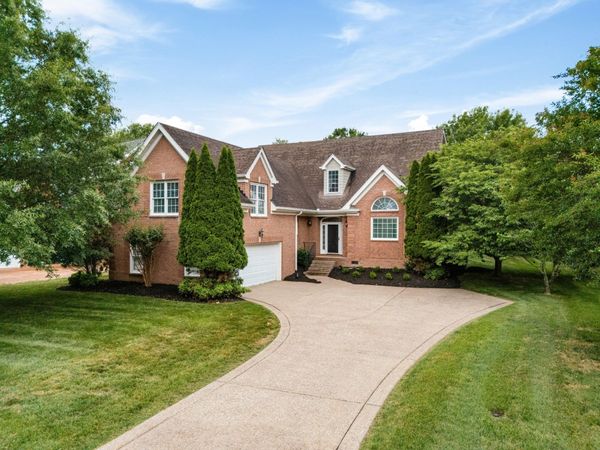 640 Bonita Pkwy S, Hendersonville, TN 37075