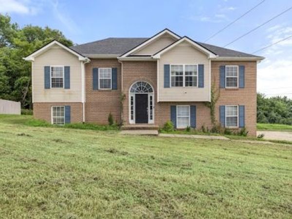231 Harold Dr , Clarksville, TN 37040