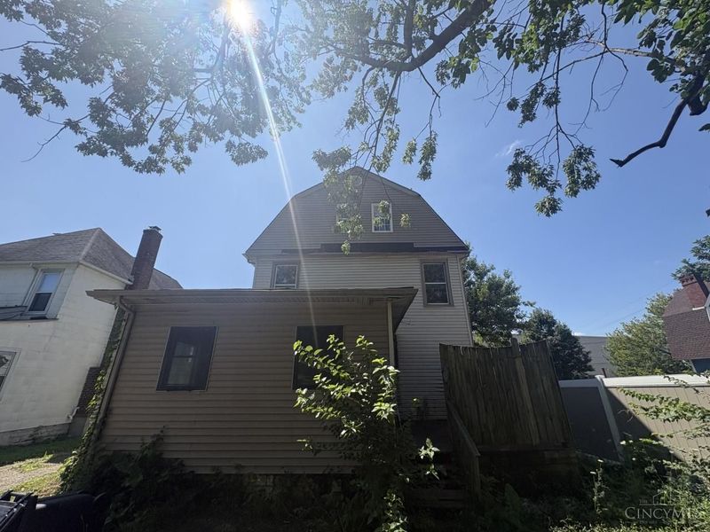 4818 Section Avenue, Cincinnati, OH 45212 Photo 3