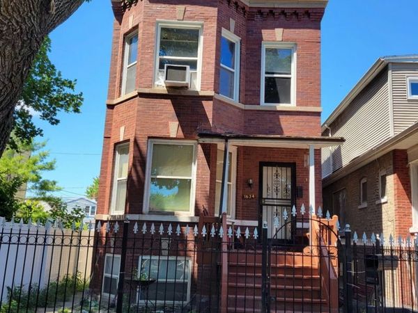 1634 N Killdare Avenue , Chicago, IL 60639