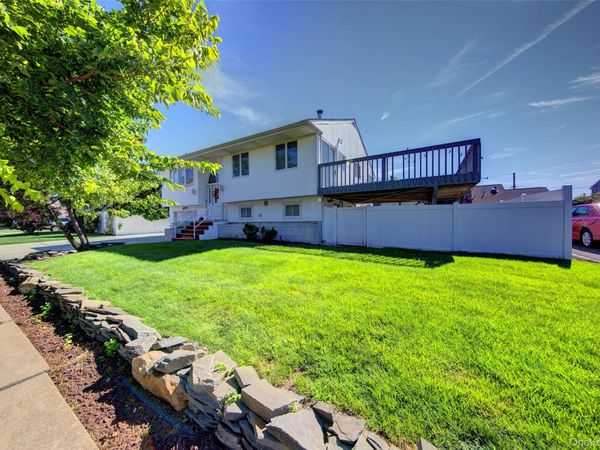 95 Irving Avenue , Freeport, NY 11520