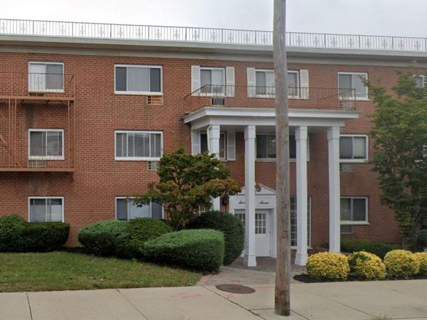 77 Lenox Road , Unit 2B, Rockville Centre, NY 11570