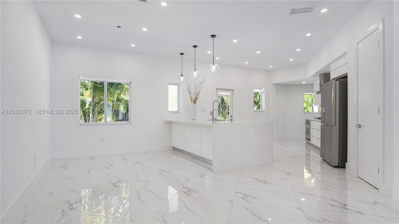 711 Sunset Rd , Unit 711, Coral Gables, FL 33143 Photo