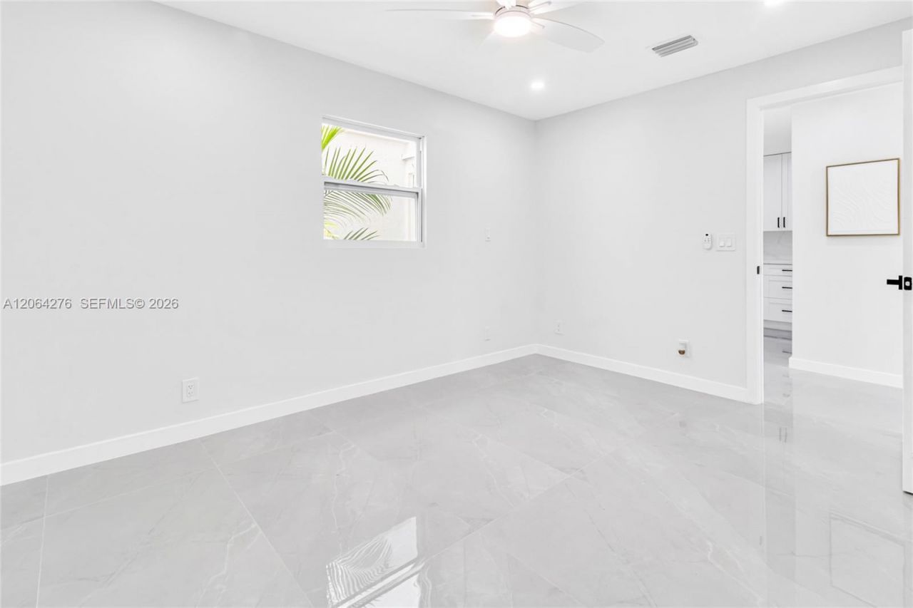 8957 NW 44th Ct, Sunrise, FL 33351 Photo