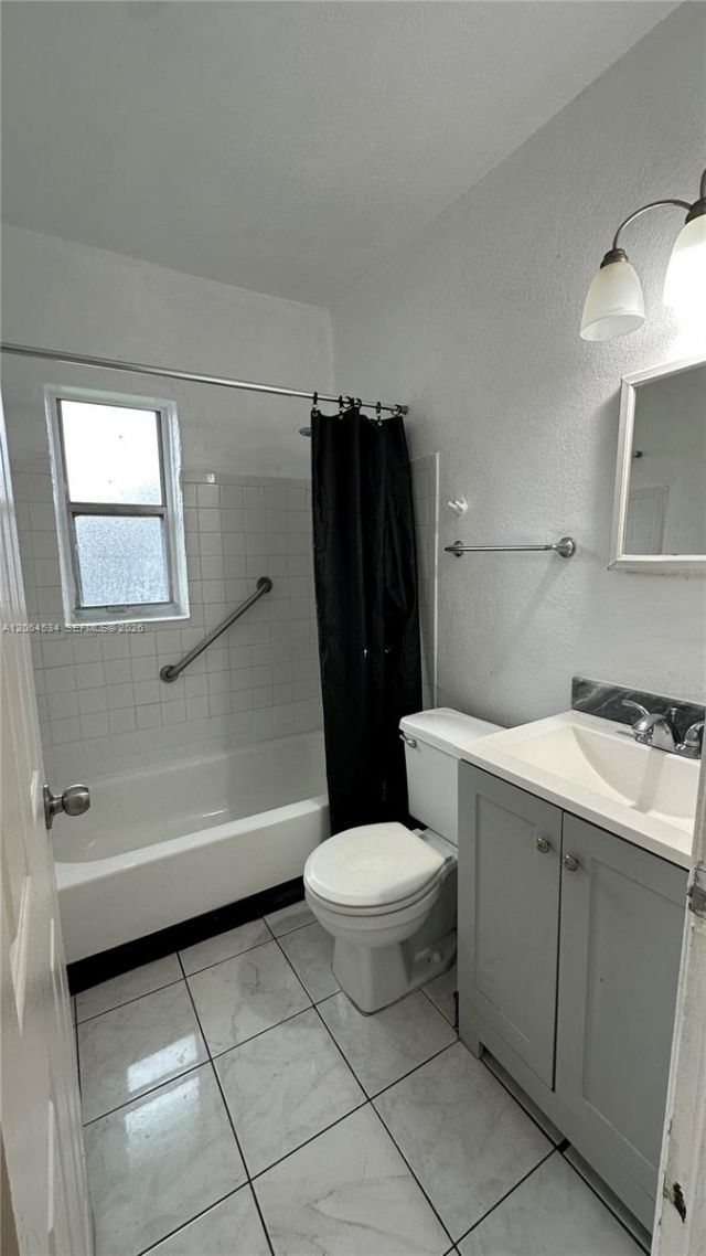 414 NW 15th Way, Unit A, Fort Lauderdale, FL 33311 Photo