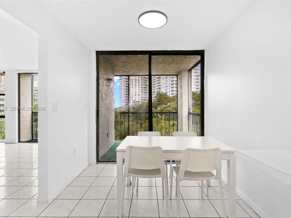 17500 N Bay Rd, Unit S508, Sunny Isles Beach, FL 33160