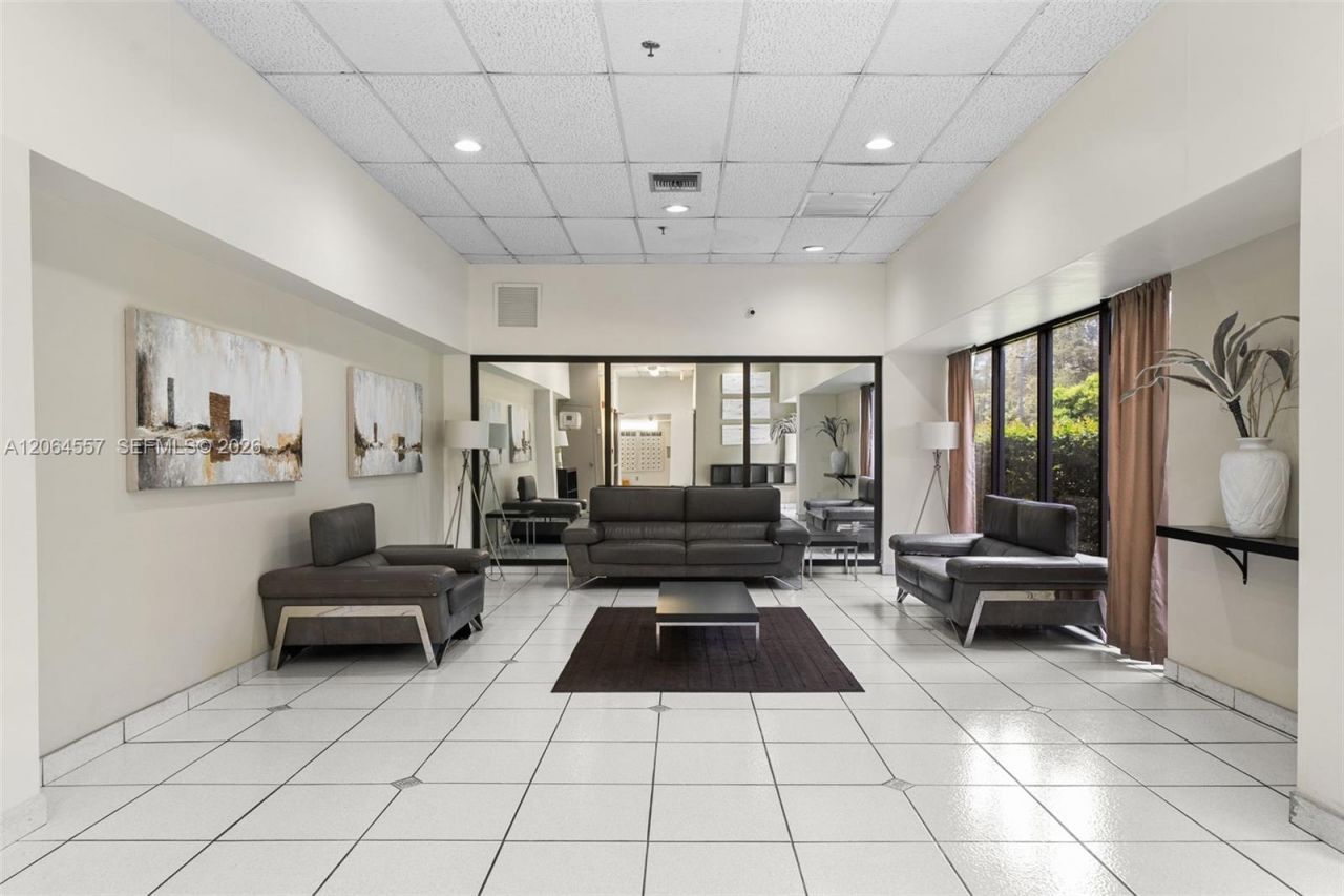 17500 N Bay Rd, Unit S508, Sunny Isles Beach, FL 33160 Photo