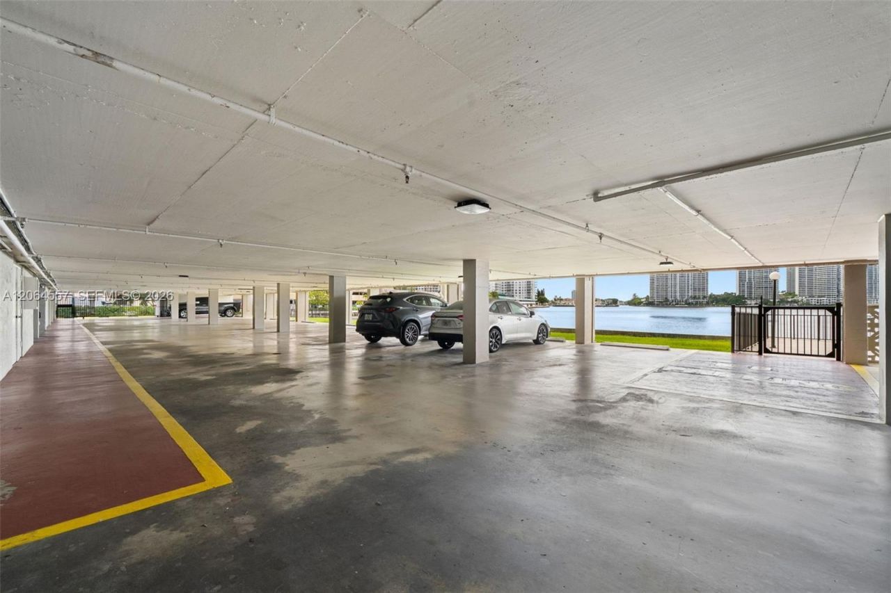 17500 N Bay Rd, Unit S508, Sunny Isles Beach, FL 33160 Photo