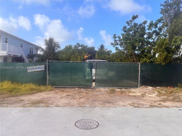 27378 Jamaica Ln , Lower Keys, FL 33042
