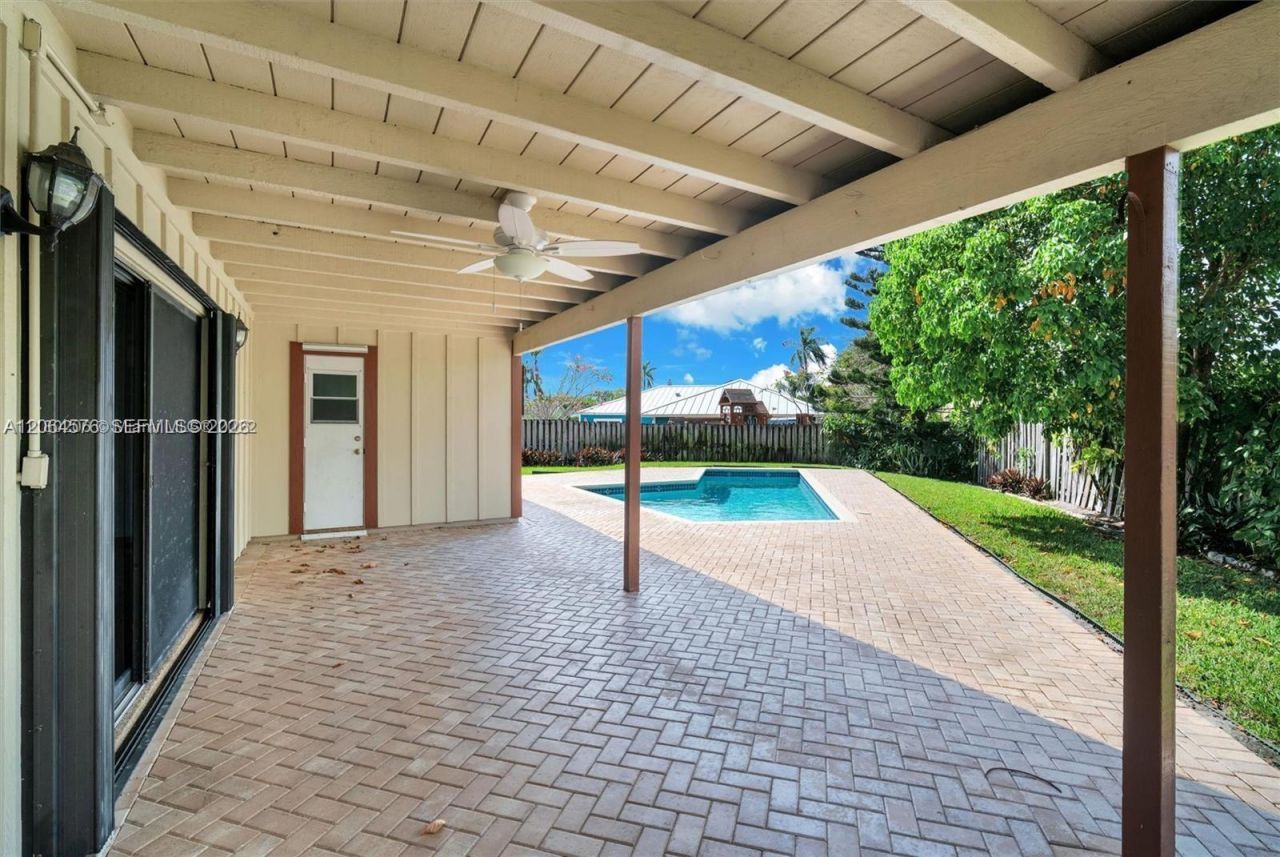 372 NW 35th Pl, Boca Raton, FL 33431 Photo