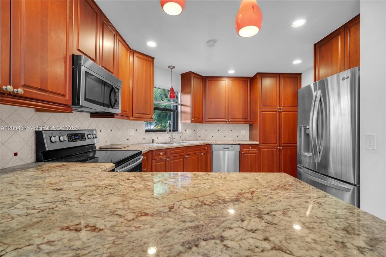 372 NW 35th Pl, Boca Raton, FL 33431 Photo