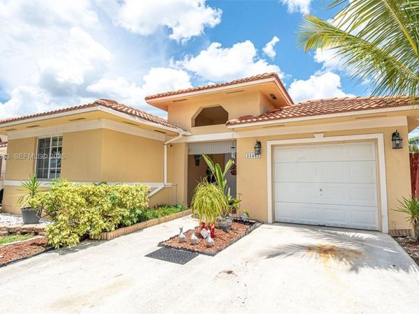 21445 SW 89th Path, Cutler Bay, FL 33189