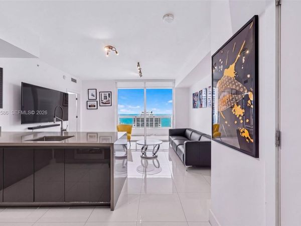 1080 Brickell Ave, Unit 3902, Miami, FL 33131