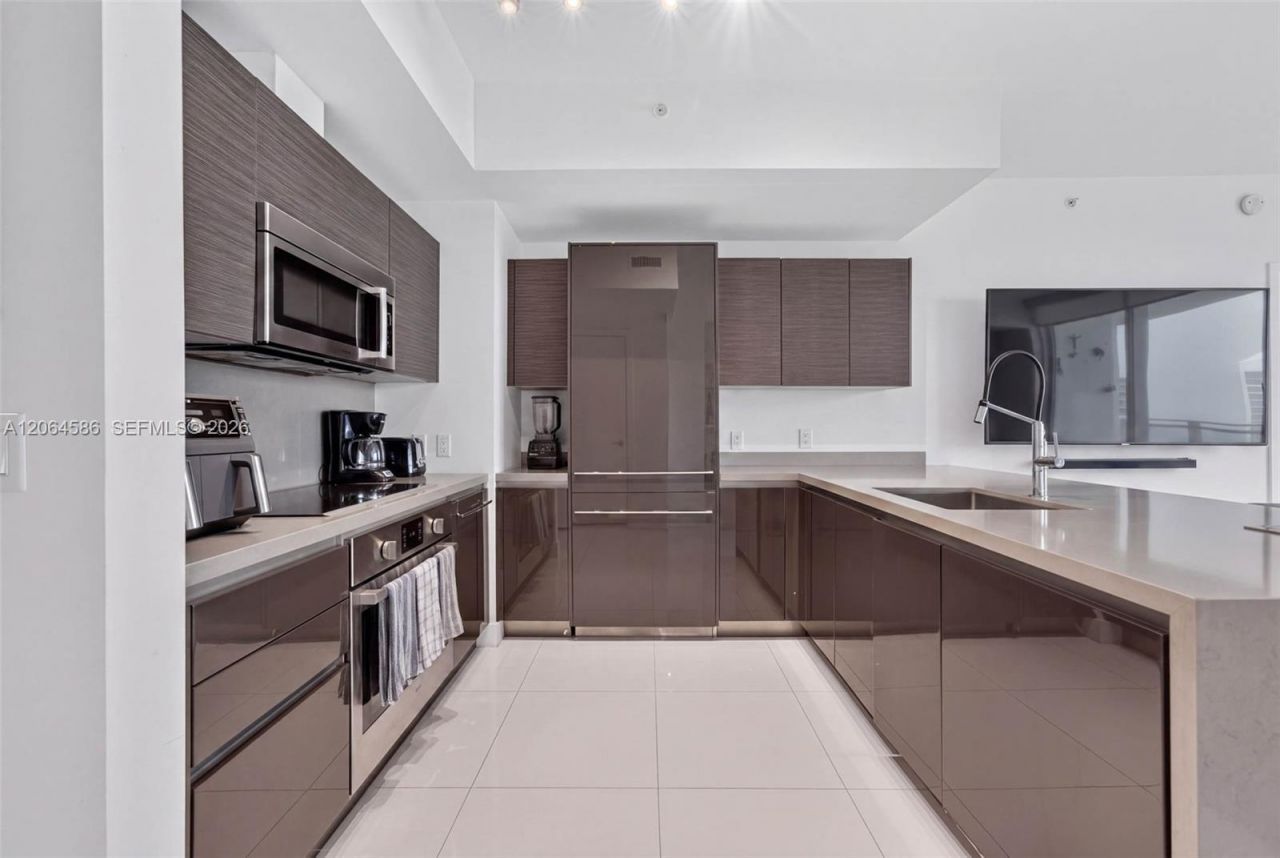 1080 Brickell Ave, Unit 3902, Miami, FL 33131 Photo