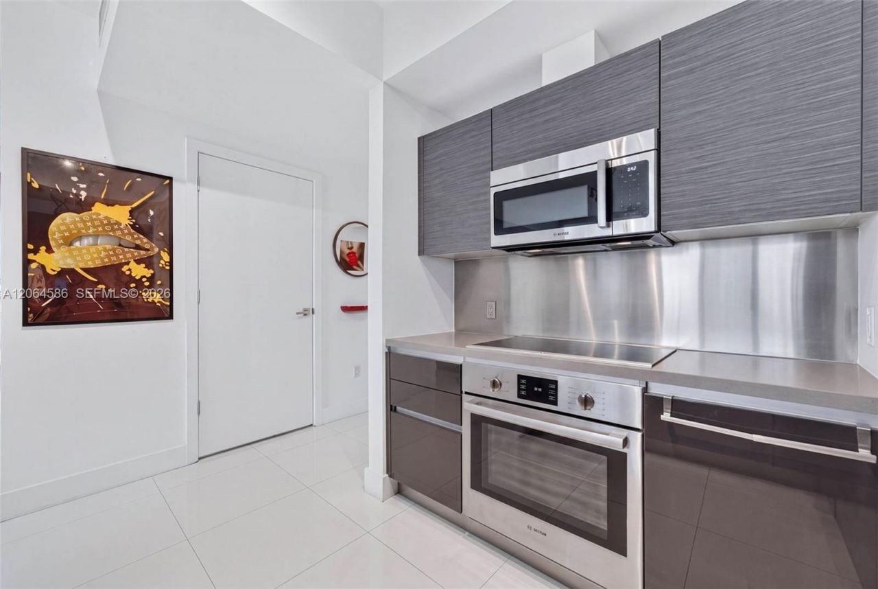 1080 Brickell Ave, Unit 3902, Miami, FL 33131 Photo