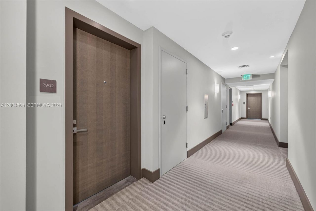 1080 Brickell Ave, Unit 3902, Miami, FL 33131 Photo