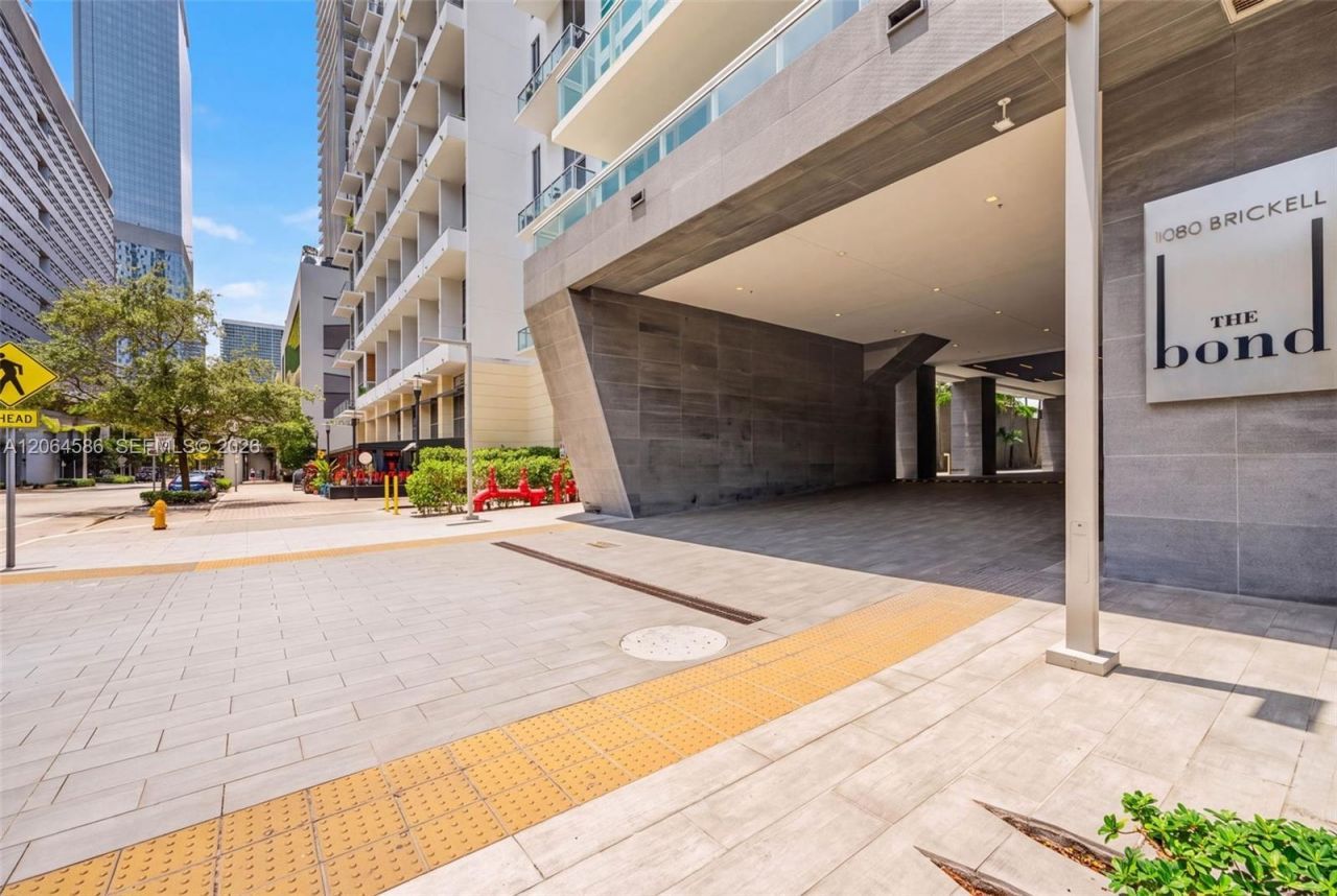 1080 Brickell Ave, Unit 3902, Miami, FL 33131 Photo