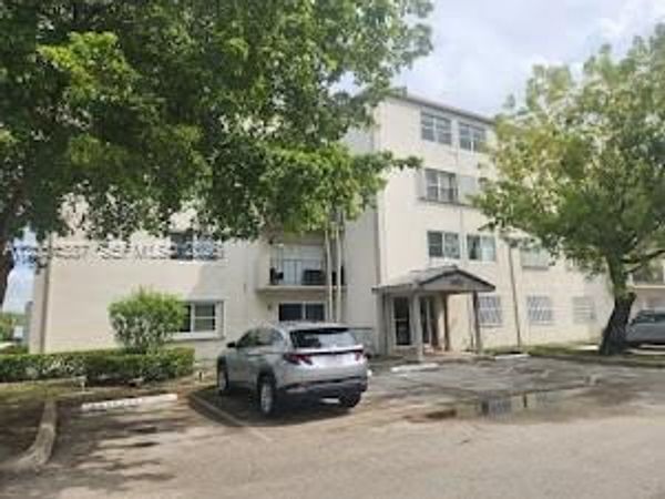 5505 NW 7th St , Unit W410, Miami, FL 33126