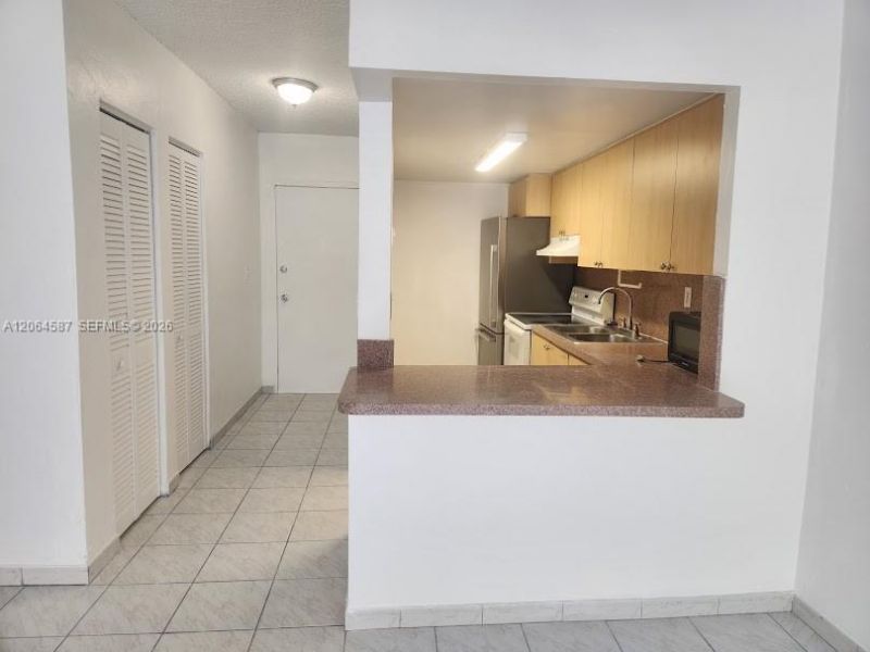 5505 NW 7th St , Unit W410, Miami, FL 33126 Photo