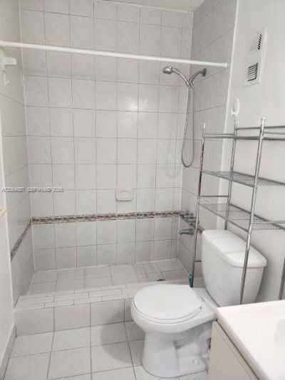 5505 NW 7th St , Unit W410, Miami, FL 33126 Photo