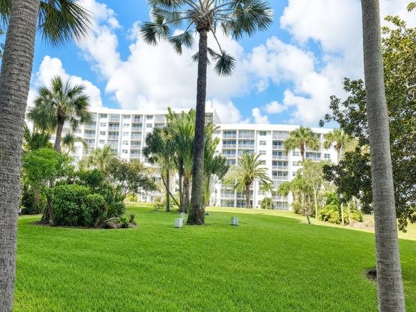 2731 NE 14TH ST, Unit 421, Pompano Beach, FL 33062