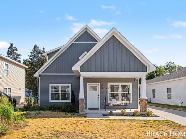 1808 Robinson Street, Grand Haven, MI 49417