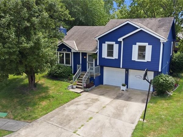 1507 Emerald Circle, Kearney, MO 64060
