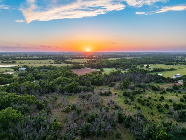 1 E Lone Chimney Road , Glencoe, OK 74032