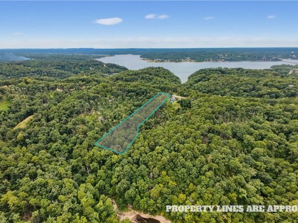 17416 Highway 12 , Rogers, AR 72756