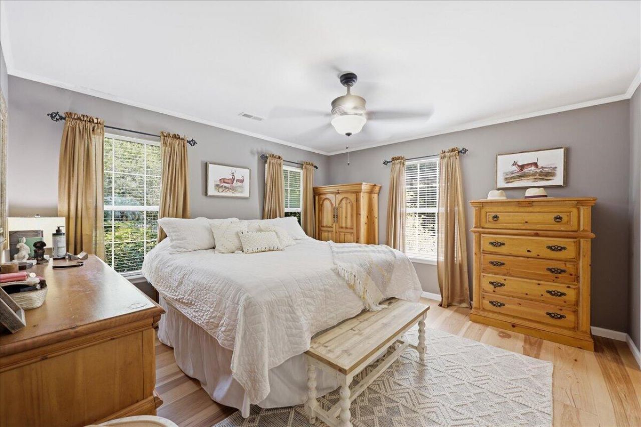 8995 Greenwood Road Photo 12